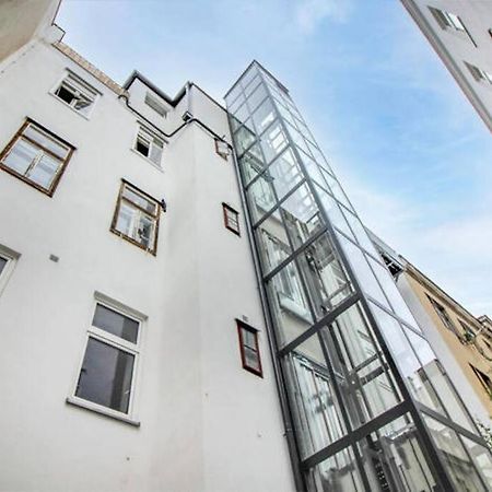 Luxury 2-Floor Rooftop Apartment With Terrace In The City Center Bécs Kültér fotó