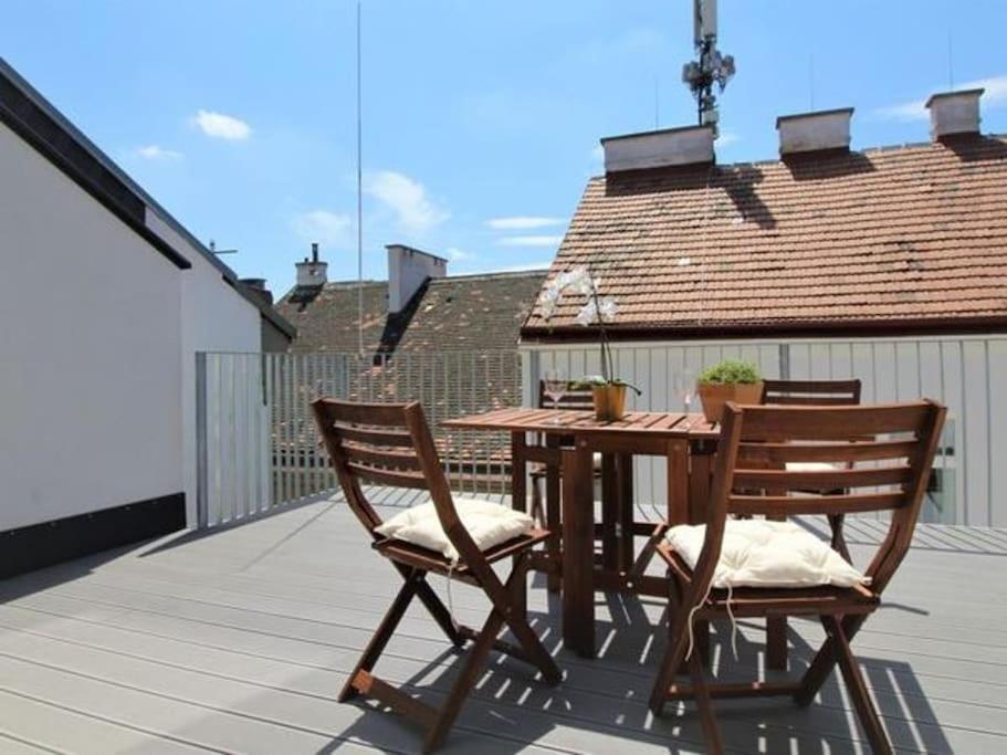 Luxury 2-Floor Rooftop Apartment With Terrace In The City Center Bécs Kültér fotó